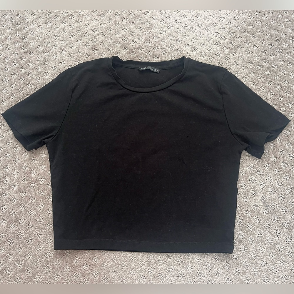 Zara plain black cropped tee